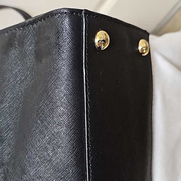 Michael Kors Large Hamilton Saffiano Bag - Picture 10 of 15